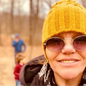 I negotiate on all items over $10! Send your offers!